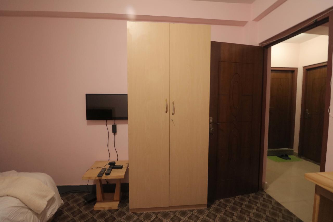 Easyhomes Lalitpur ภายนอก รูปภาพ